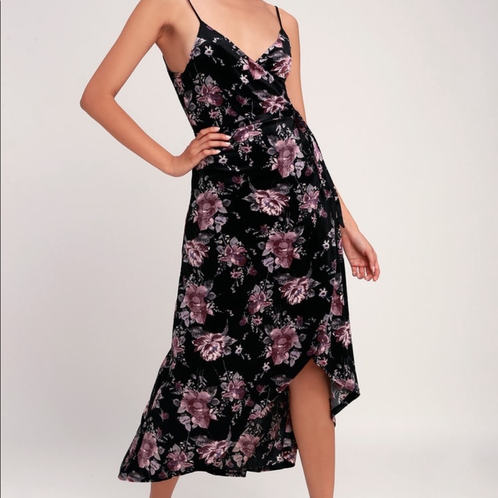 NWT Lulu’s Black Moonlight Spell Floral Velvet High Low Wrap Casual Maxi Dress S